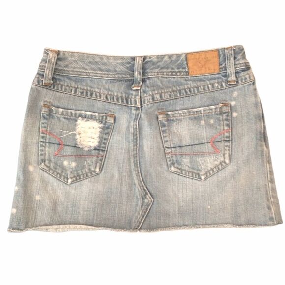 - American Eagle Distressed denim mini skirt - Picture 2 of 3